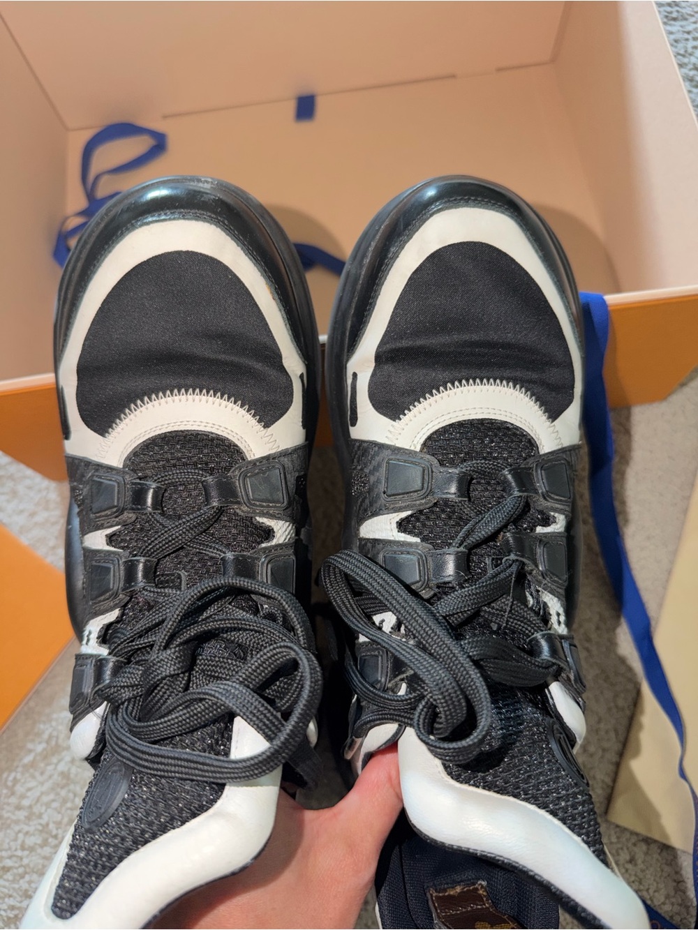 Louis Vuitton | sneakers - Picture 12 of 16